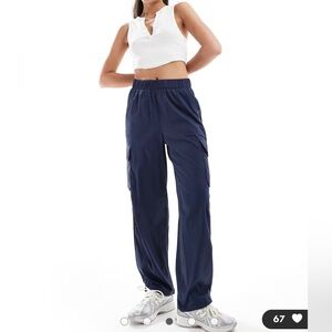 BNWT The North Face Cargo pants